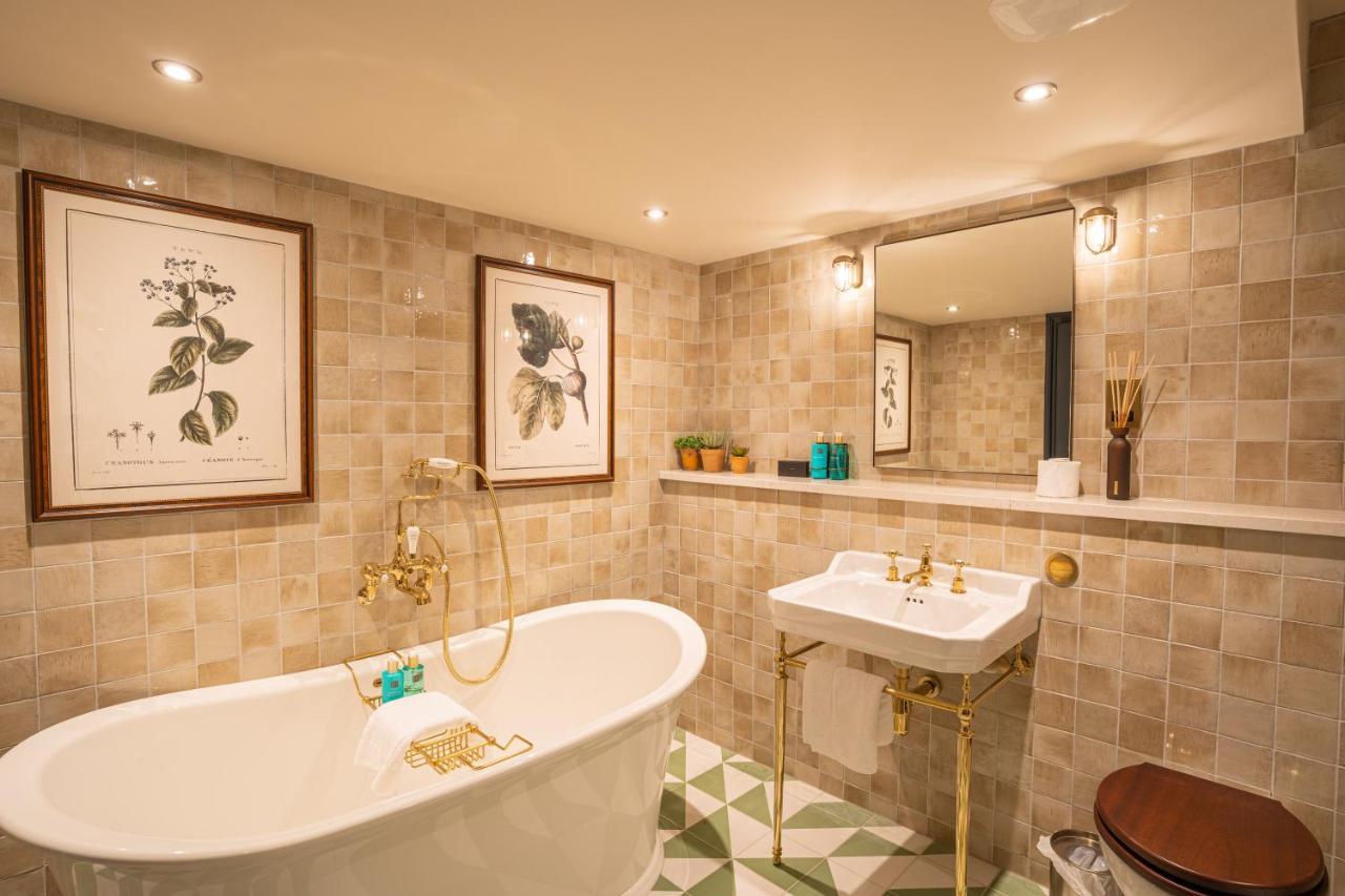 Salisbury Arms Hotel هيرتفورد المظهر الخارجي الصورة