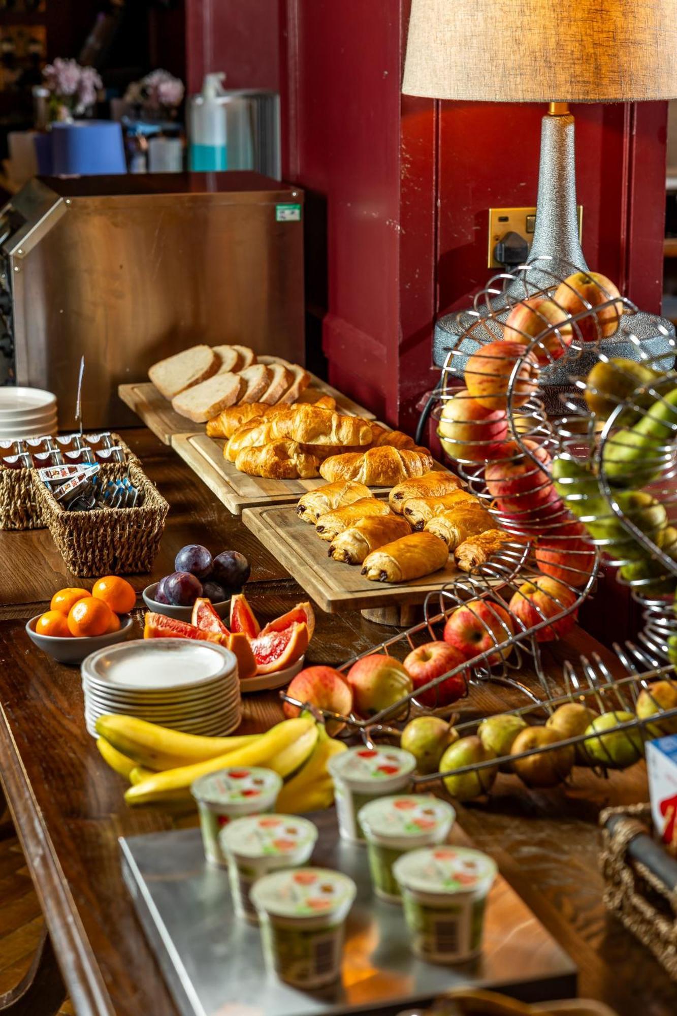 Salisbury Arms Hotel هيرتفورد المظهر الخارجي الصورة
